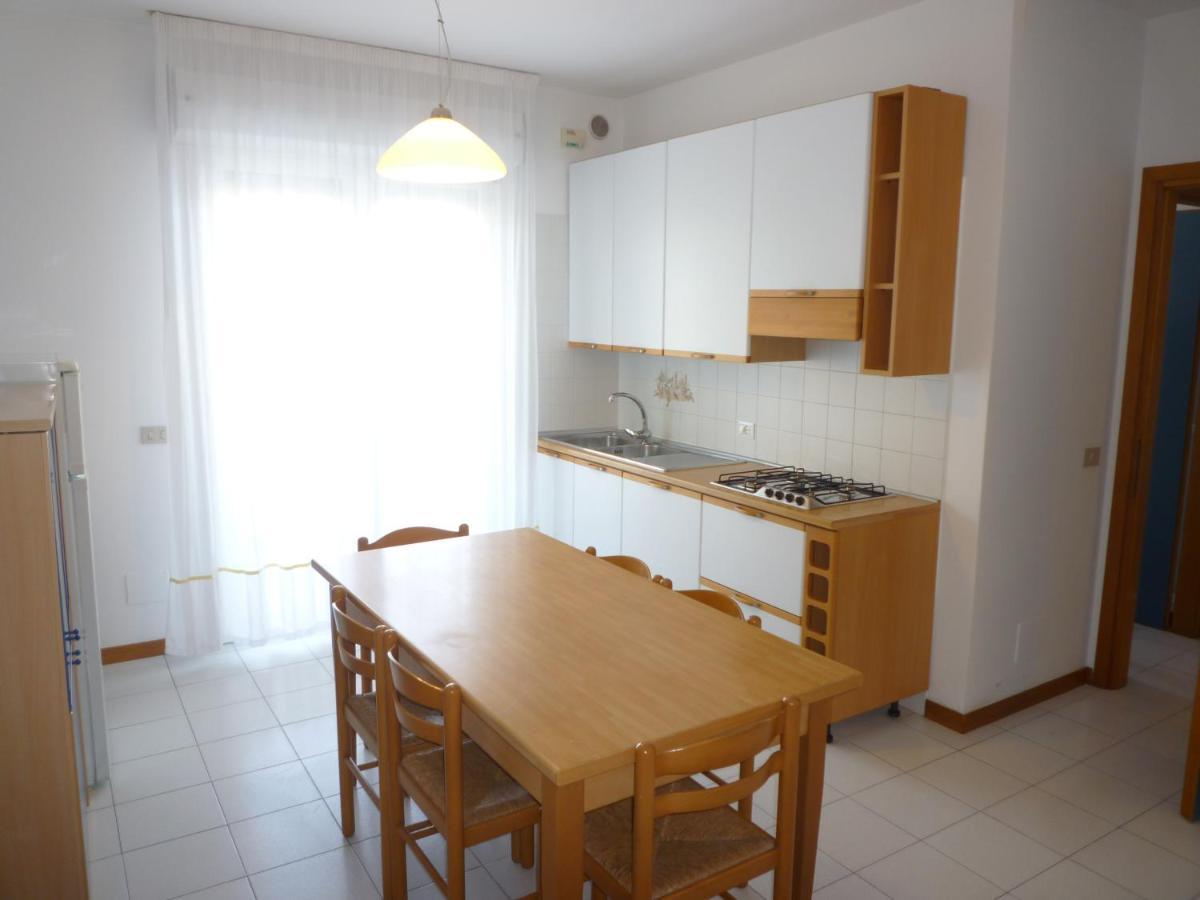 Bali Apartment ลิโดดิเยโซโล ภายนอก รูปภาพ