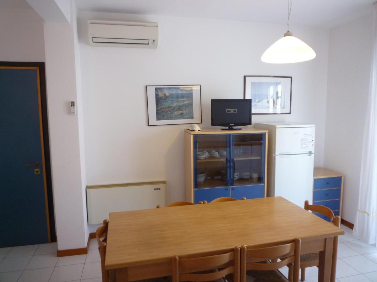 Bali Apartment ลิโดดิเยโซโล ภายนอก รูปภาพ
